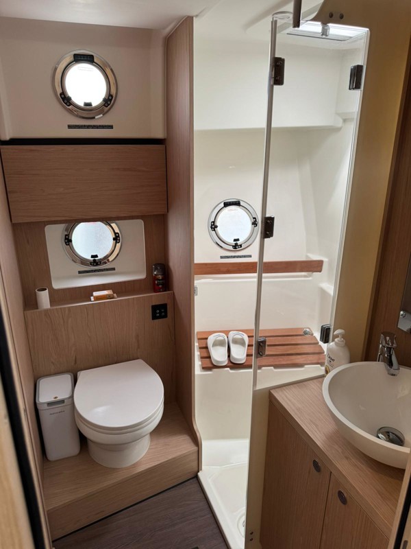 2025 BENETEAU SWIFT TRAWLER 48