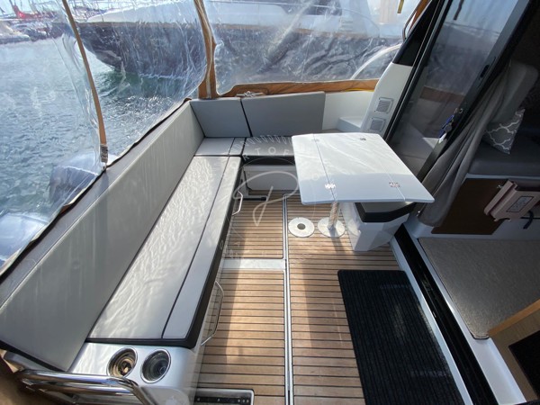 2017 JEANNEAU MERRY FISHER 895