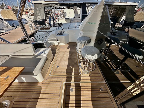 2021 AQUILA 44