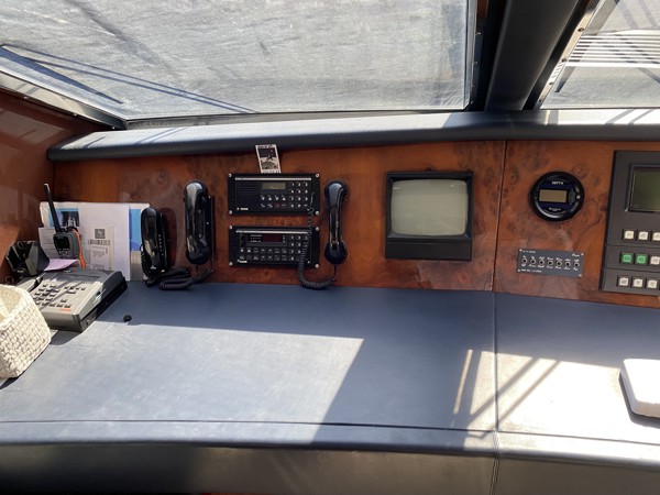 2000 FALCON 86