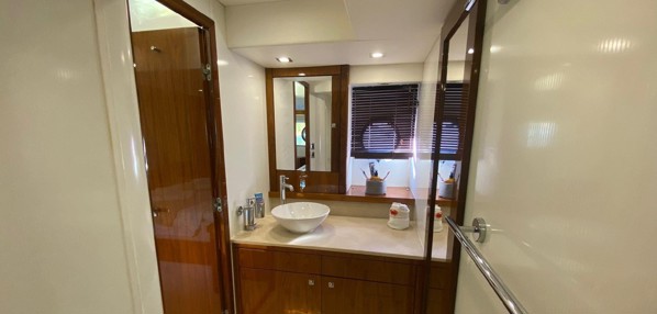 2012 SUNSEEKER MANHATTAN 63