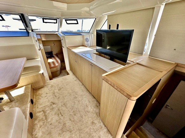 2021 AQUILA 44