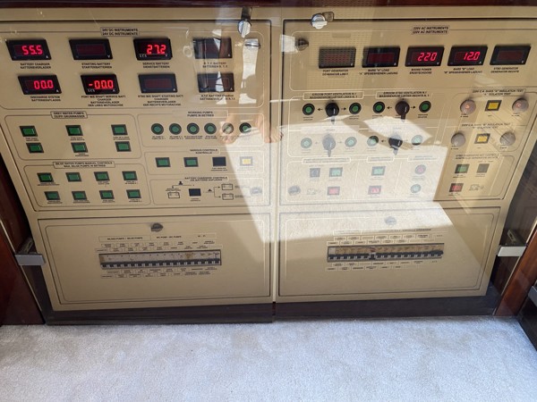 2000 FALCON 86