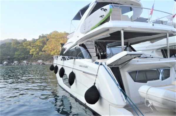2015 ABSOLUTE 60 FLY