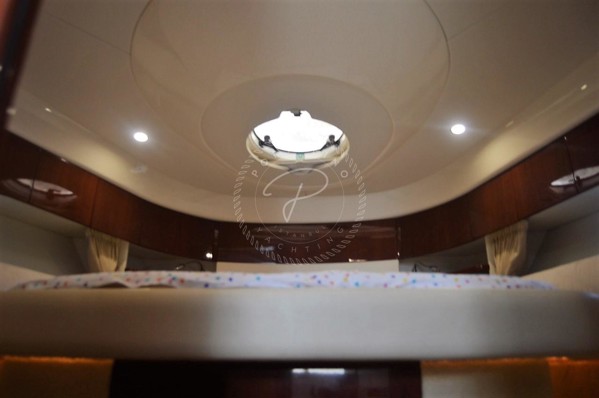 2006 FAIRLINE TARGA 47
