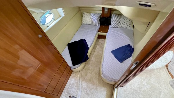 2003 AZIMUT 42 FLY