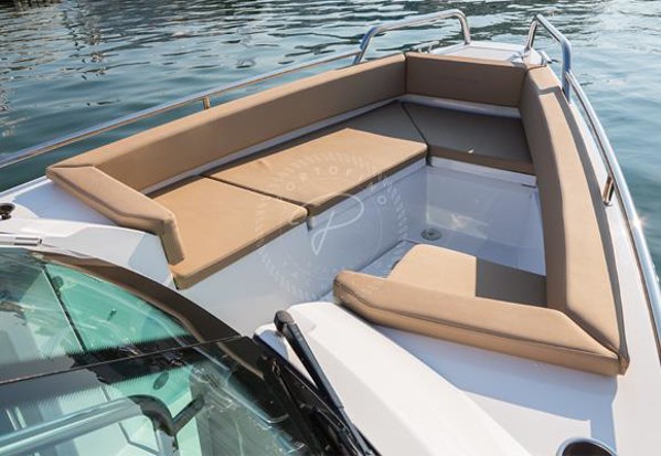 2020 AXOPAR 24 T-TOP