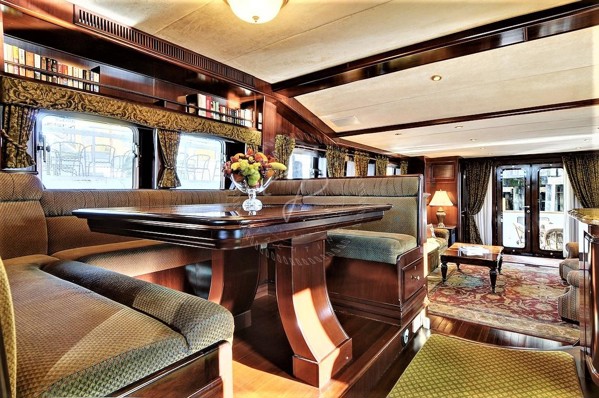 2002 CAPE SCOTT PILOTHOUSE 86