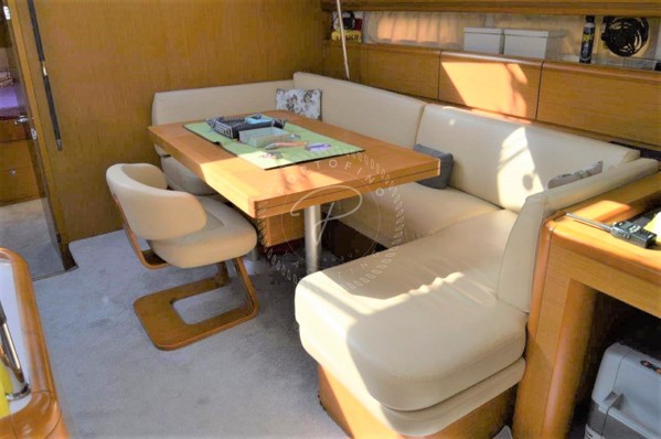 2012 JEANNEAU 53
