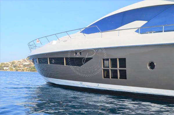 2017 AZIMUT 77S