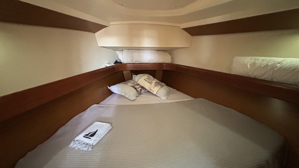 2008 JEANNEAU 42 DS 