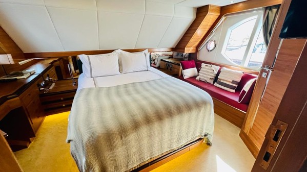 2018 NORTH YACHTS PILOT HOUSE TRAWLER 57
