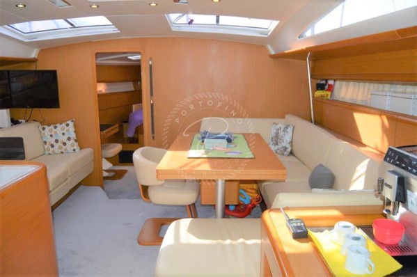 2012 JEANNEAU 53