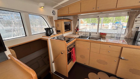 2008 LAGOON 440