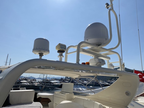 2000 FALCON 86