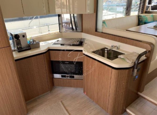 2016 ABSOLUTE NAVETTA 52