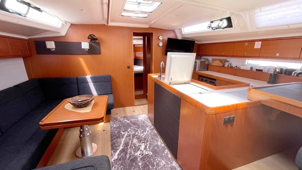 2015 BAVARIA 56 CRUISER