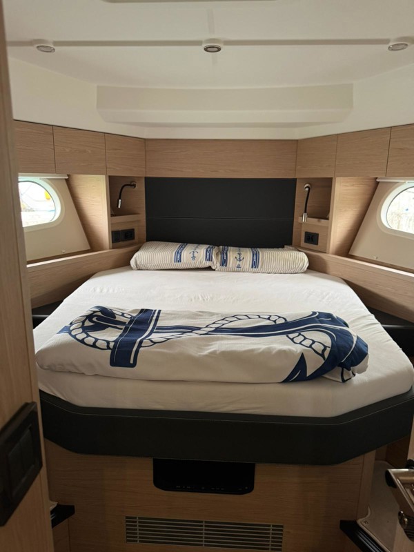 2025 BENETEAU SWIFT TRAWLER 48