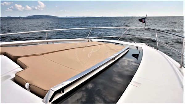 2012 FAIRLINE TARGA 58