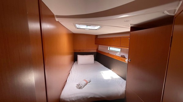 2015 BAVARIA 56 CRUISER
