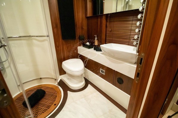 2008/2021 SUNSEEKER PREDATOR 72