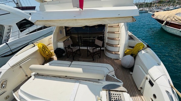 2000 SUNSEEKER MANHATTAN 64