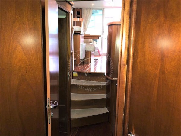 2005 BETEAU SWIFT TRAWLER 42