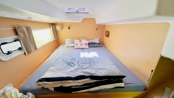 2016 LAGOON 380 OWNER'S CABIN