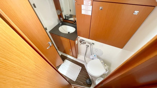2015 BAVARIA 56 CRUISER