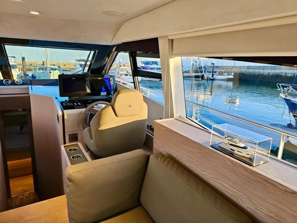 2023 FERRETTI 500 FLY