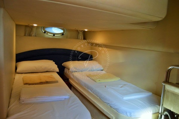 1997 PRINCESS V40