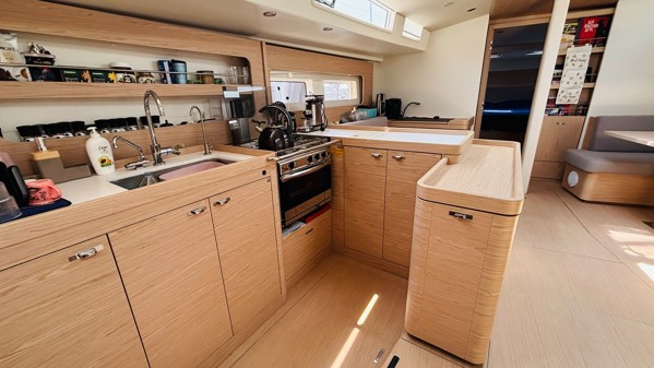 2024 BENETEAU OCEANIS 54