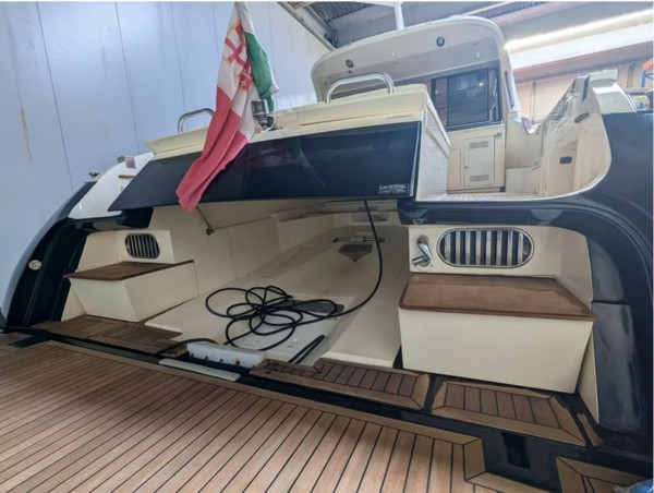 2006 MOCHI CRAFT DOLPHIN 51