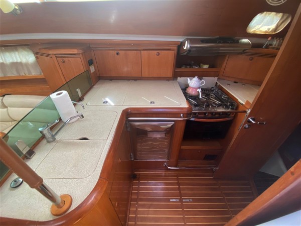 2006 JEANNEAU 49 DS