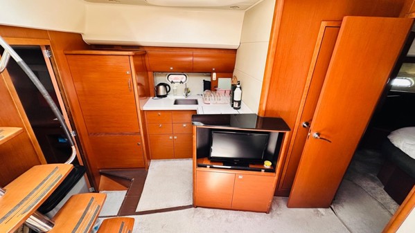 2011 PRESTIGE 440 S 