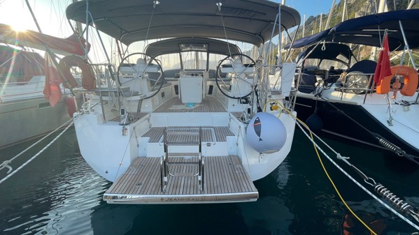 2018 JEANNEAU 51