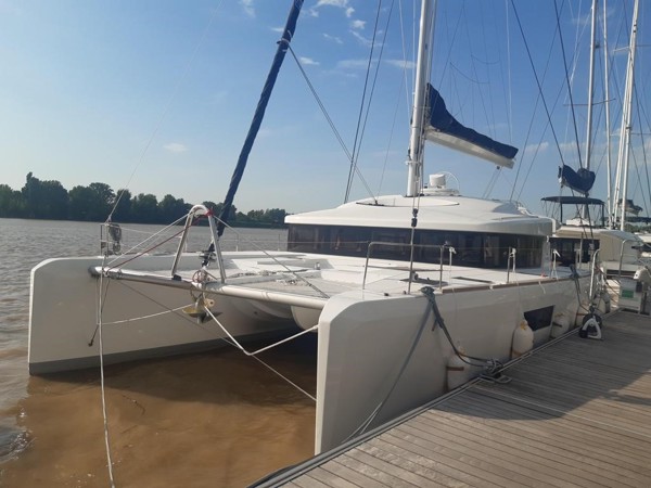 2021 LAGOON 52 F