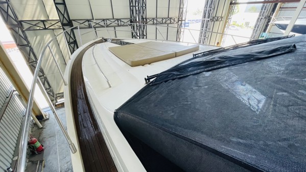 2012 PRINCESS 64