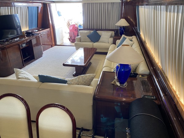 2000 FALCON 86