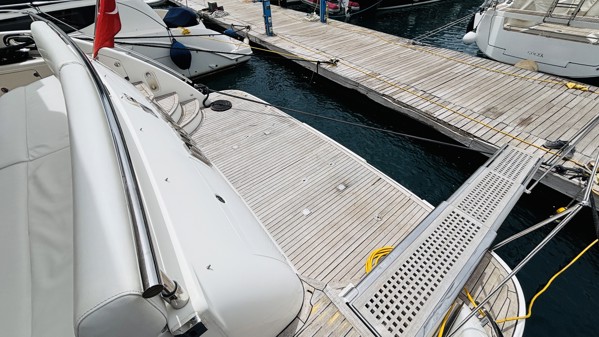 2008 PRINCESS 21M 