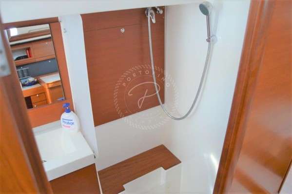2011 DUFOUR 405 GRAND LARGE