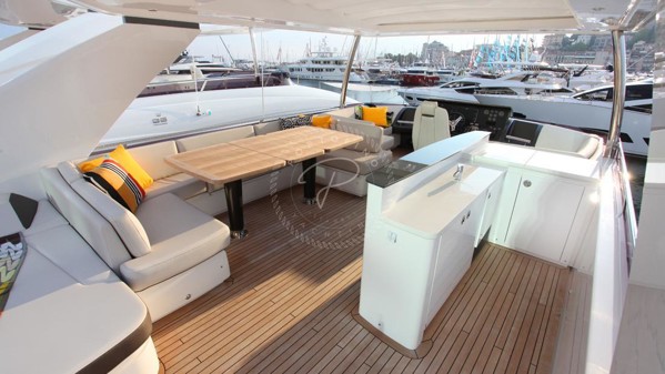 2014 PRINCESS 82