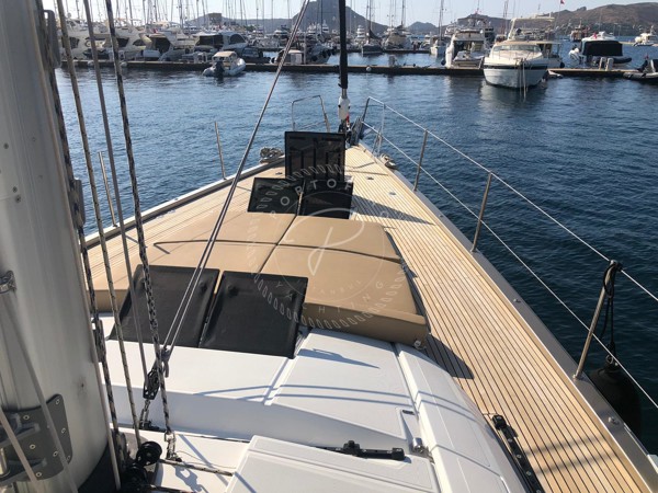 2017 JEANNEAU 64