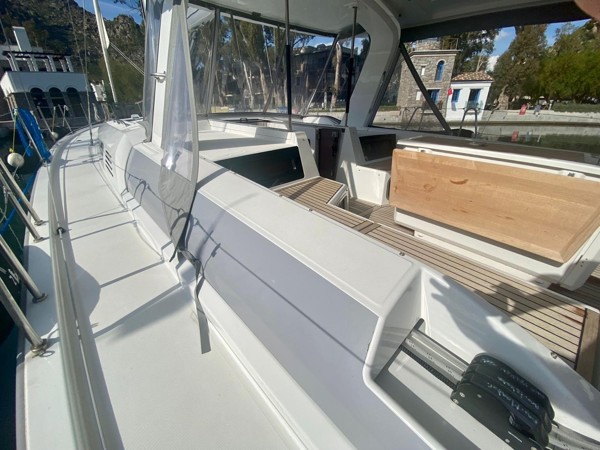 2021 BENETEAU OCEANIS 51.1