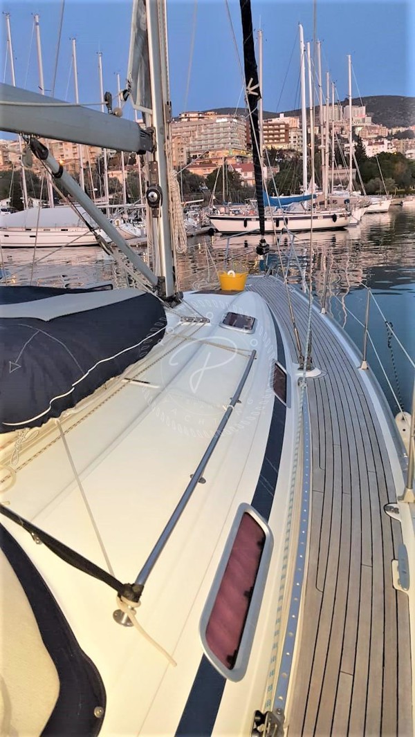 2005 BAVARIA 38 CRUISER
