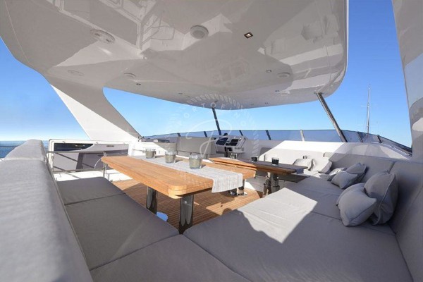 2015 SUNREEF 70 POWER