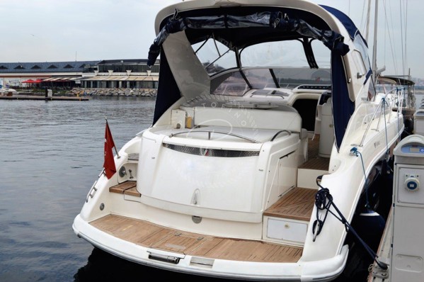 2005 FAIRLINE TARGA 40