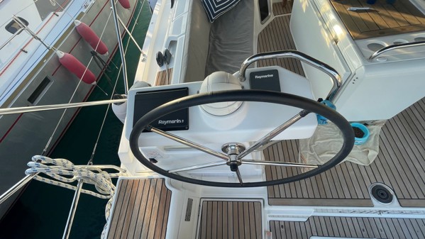 2018 JEANNEAU 51