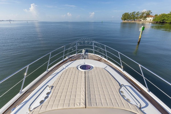 2016 AZIMUT 64 FLY
