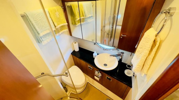 2009 SUNSEEKER MANHATTAN 60